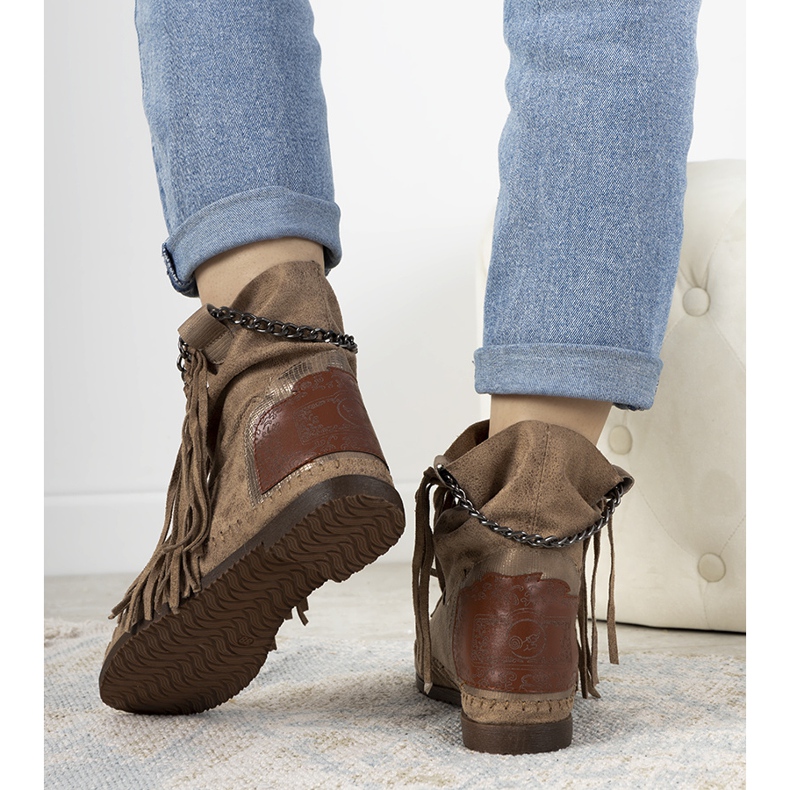 Bézs színű női csizma boho Maral stílusban 1