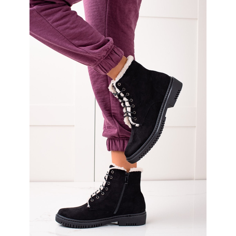 TRENDI Cipő Csapdázók szőrmével a felsőrészen fekete 1