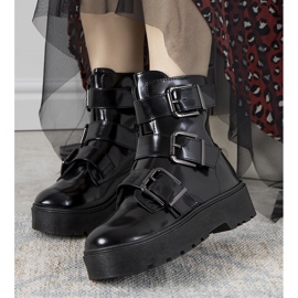 Fekete bokacsizma az Austin platformon 2