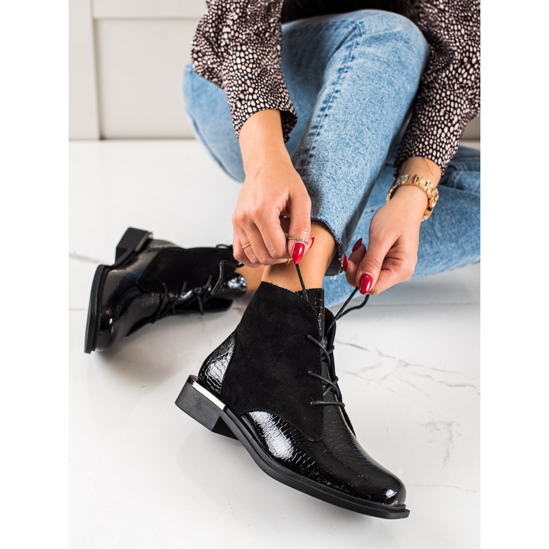 Fekete csizma Sergio Leone -tól 1