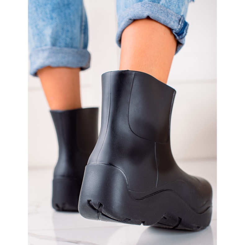 TRENDI Galosk a divatplatformon fekete 1