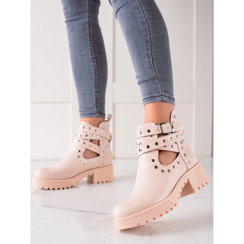 Bestelle Divatos dolgozók strasszokkal bézs 2