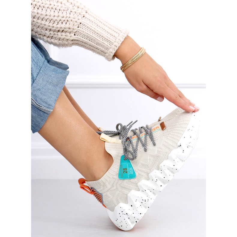 Magas talpú bézs NB387 Bézs színű sportcipő 1