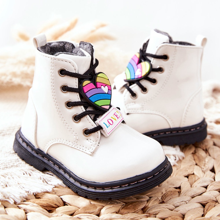 PE1 Lakkozott csizma gyapjú fehér anlonnal melegítve 2