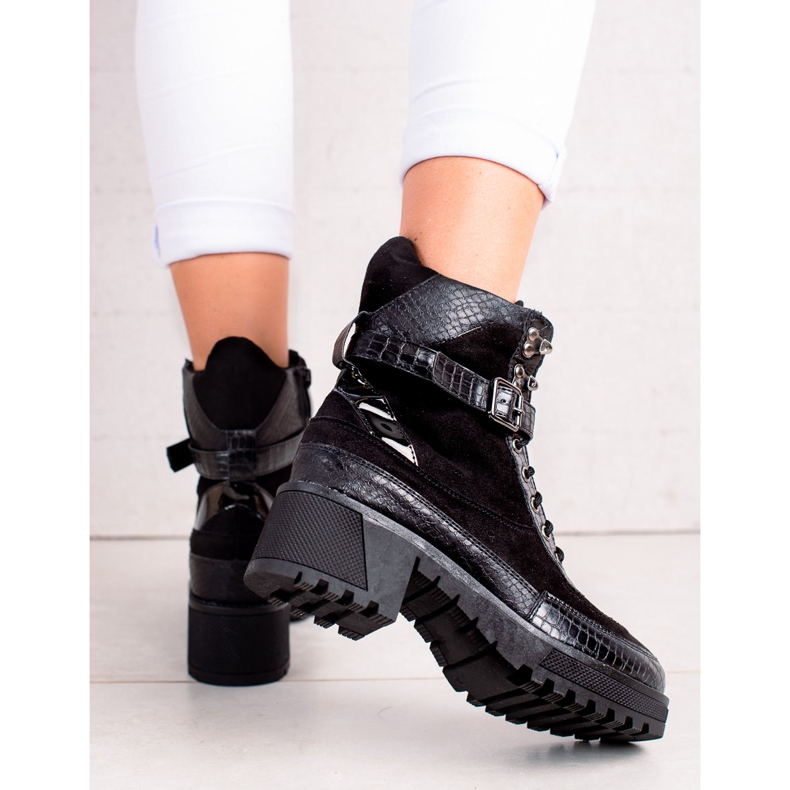 Queen Vivi Fűzős munkások csattal fekete 1