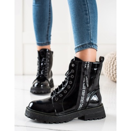 Goodin Lakkozott táskák dekoratív cipzárral fekete 1