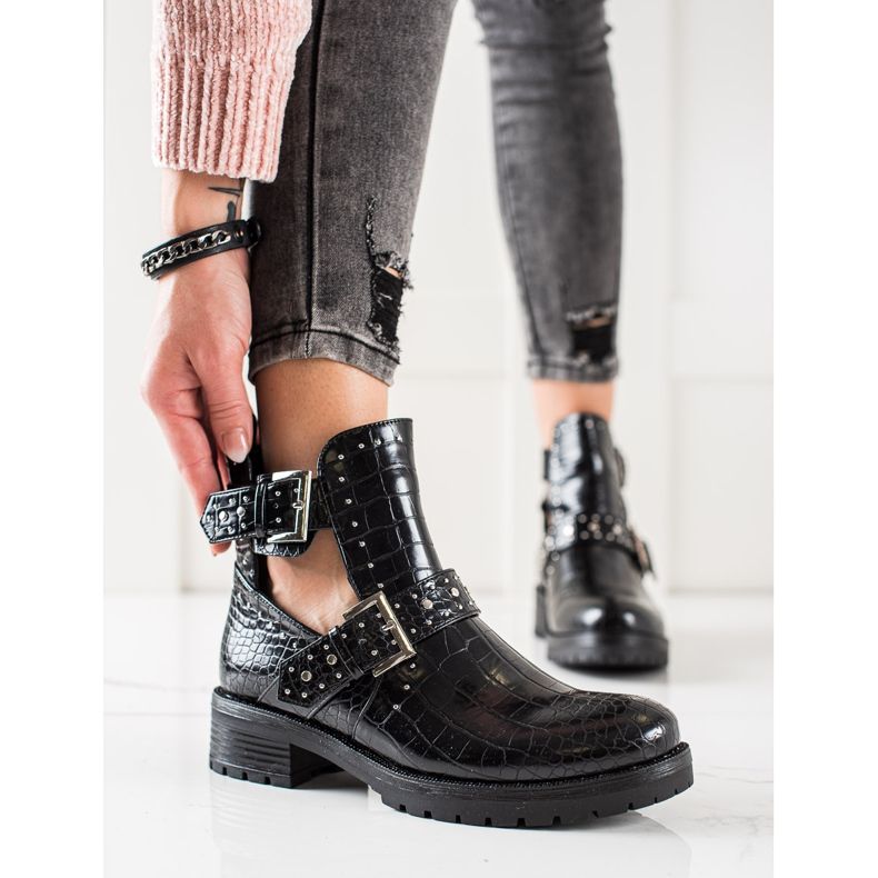 Bestelle Csatdíszes munkások fekete 1