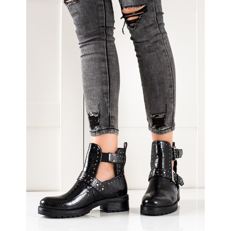 Bestelle Csatdíszes munkások fekete 2