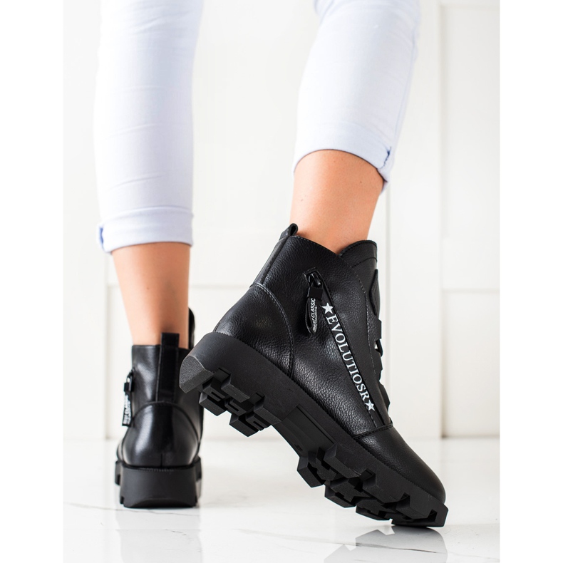 Sergio Leone Fekete divatmunkások 1