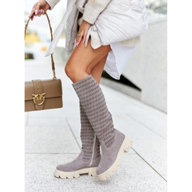 PA2 Velúr csizma áttört mintával Világosbarna Eldime 2