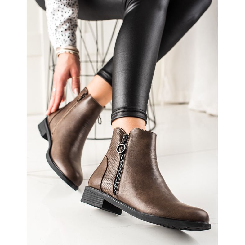 TRENDI Divatos barna csizma 1