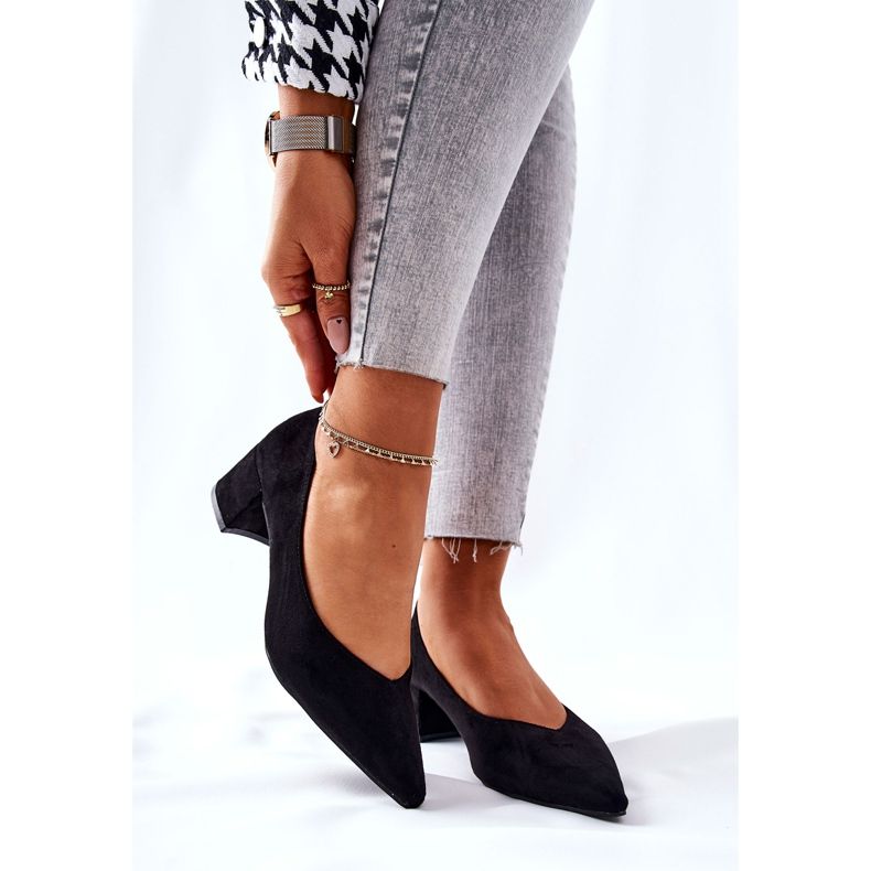 PG1 Velúr Pumpák Egy Fekete Rossie Postán 1