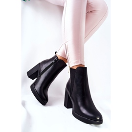 PG1 Bőr Csizma Egy Fekete Linari Postán 2 PG1 Bőr Csizma Egy Fekete Linari Postán 2