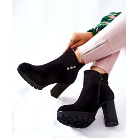 PG1 Fekete Lagerlla Velúr Csizma Egy Postán 1