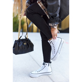 Magas cipők a Big Star II274014 fehér platformon 1 Magas cipők a Big Star II274014 fehér platformon 1