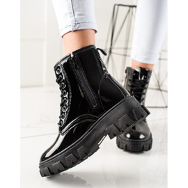 Sergio Todzi Fekete Trapperek a Platformon 1 Sergio Todzi Fekete Trapperek a Platformon 1