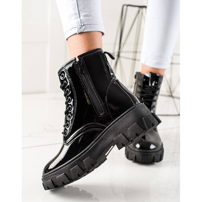 Sergio Todzi Fekete Trapperek a Platformon 1 Sergio Todzi Fekete Trapperek a Platformon 1