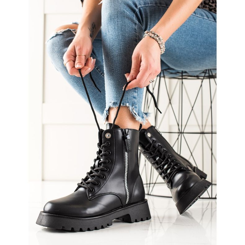 TRENDI Divatos Black Trappers fekete 2