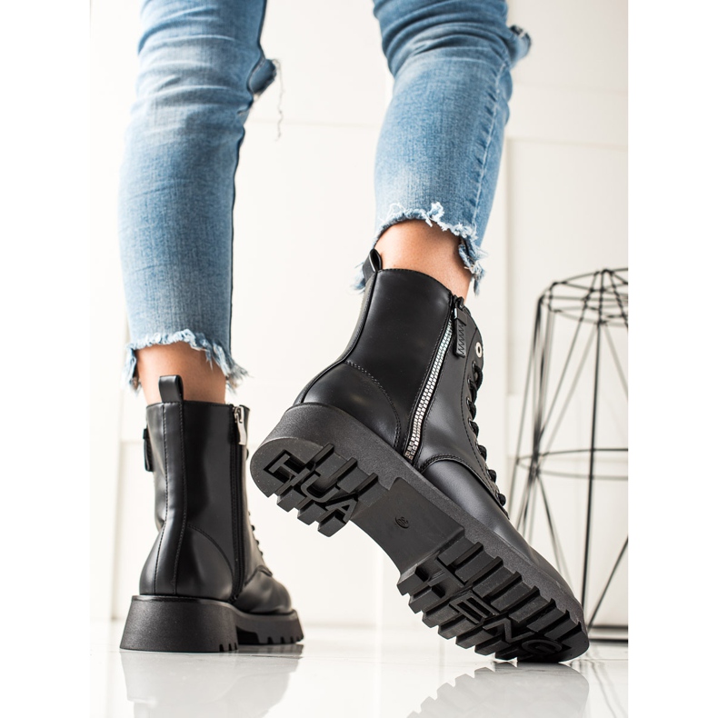 TRENDI Divatos Black Trappers fekete 1