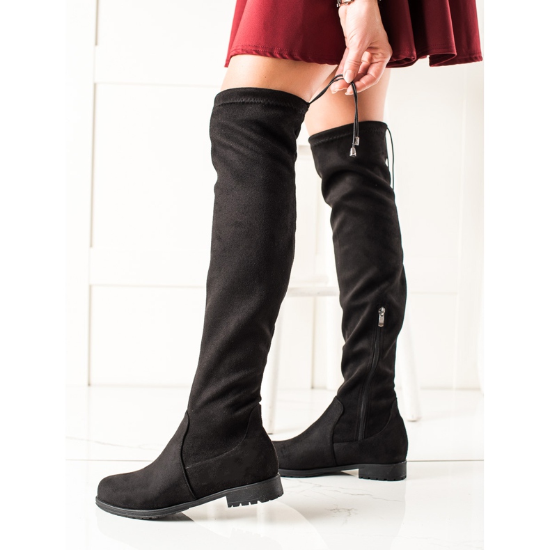 TRENDI Fekete muskétások 2