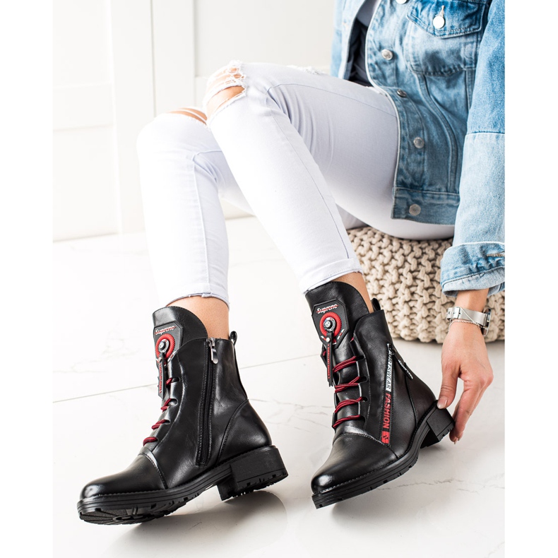 W. Potocki Divatmunkások Potocki fekete 1