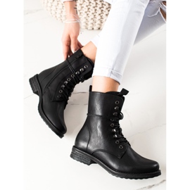 Super Mode Klasszikus fűzős csizma fekete 1 Super Mode Klasszikus fűzős csizma fekete 1