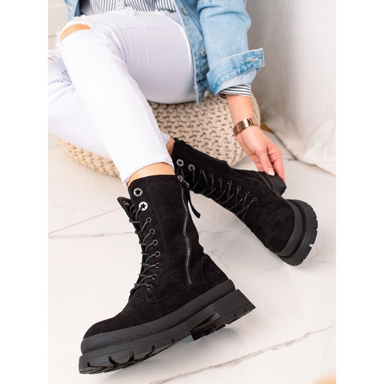 Bona Fekete szigetelt munkások 1