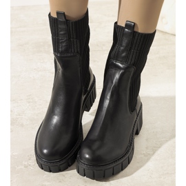 Fekete szigetelt csizma a Sanders márkától 1