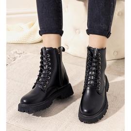 Fekete női hőszigetelt csizma Cynthia 1 Fekete női hőszigetelt csizma Cynthia 1