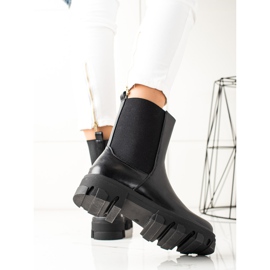 TRENDI Csizma a platformon fekete 1