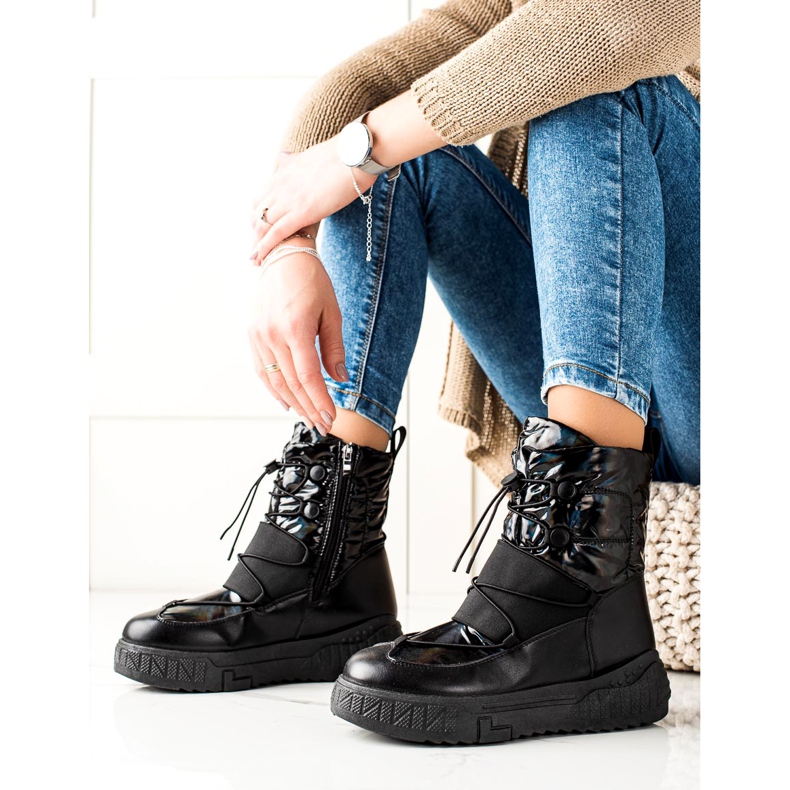 TRENDI Kényelmes hócsizma a platformon fekete 1