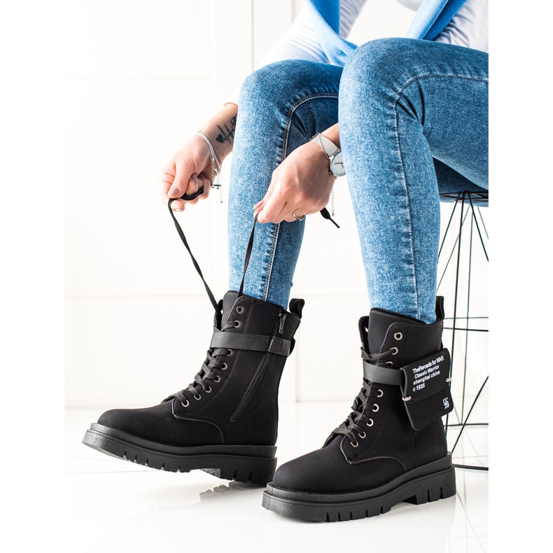 TRENDI Fekete csapdázók zsebbel 1