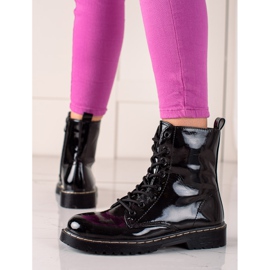 Small Swan Klasszikus lakkozott túrabakancs fekete 1