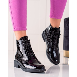 TRENDI Elegáns fűzős csizma fekete 1