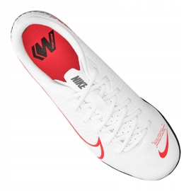 Nike Vapor 13 Academy Tf Jr AT8145-160 futballcipő fehér 3 Nike Vapor 13 Academy Tf Jr AT8145-160 futballcipő fehér 3