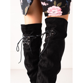 Laura Mode Magas sarkú, combig érő csizma fekete 2