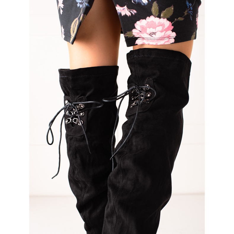 Laura Mode Magas sarkú, combig érő csizma fekete 2