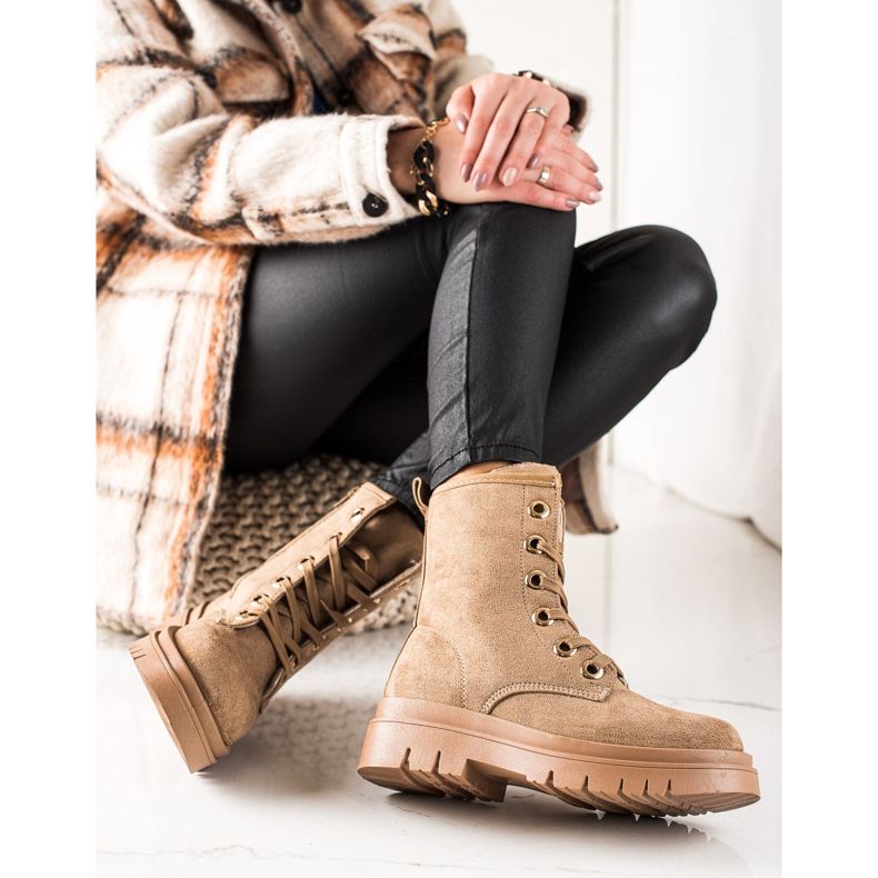 TRENDI Barna velúr csapdázók bézs 1