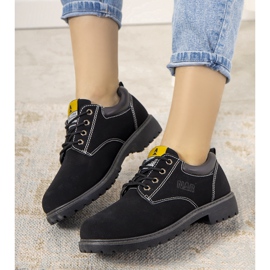 Fekete cipő vastag Pelland talpon 2