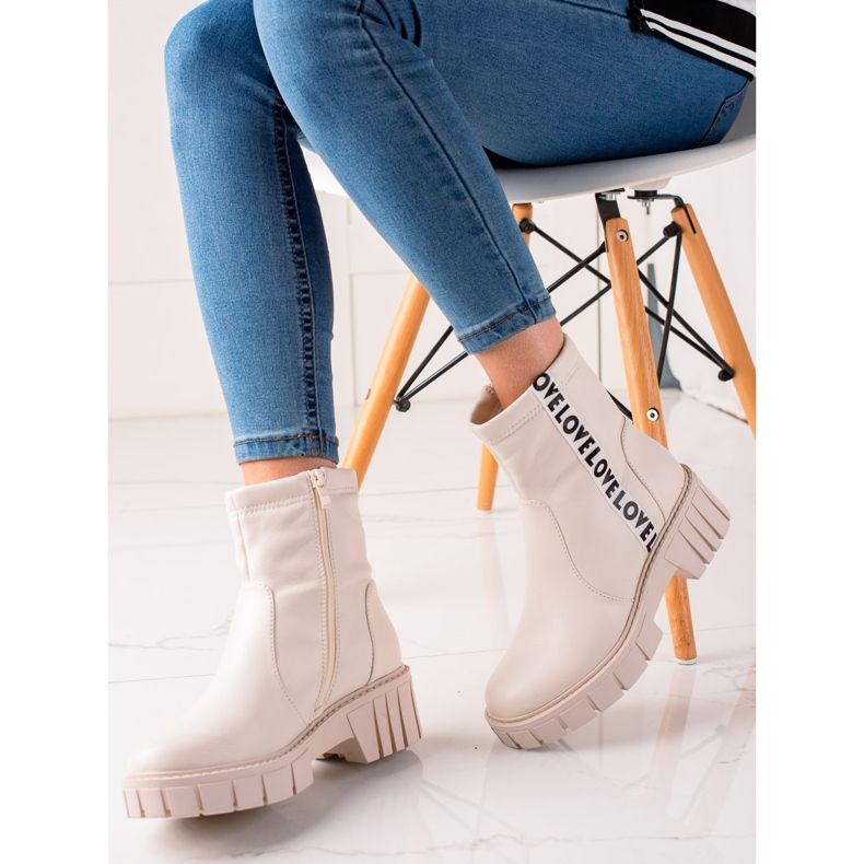 Goodin Bézs Workers Love 1