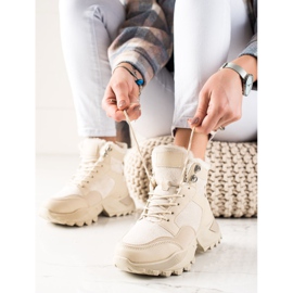 TRENDI Meleg fűzős csizma bézs 1 TRENDI Meleg fűzős csizma bézs 1