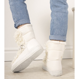 Montmina fehér hócipő bundával 1 Montmina fehér hócipő bundával 1