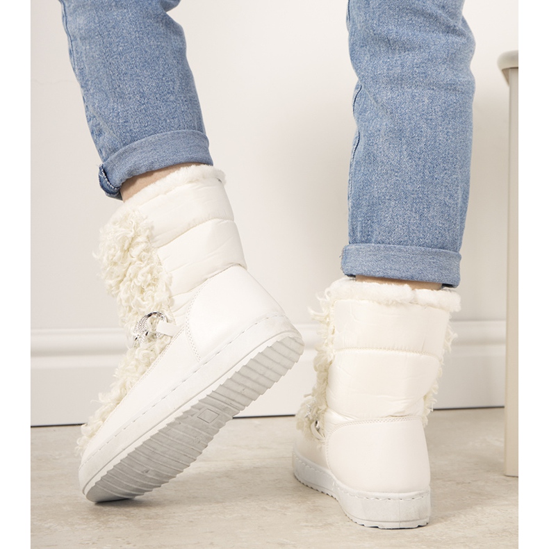 Montmina fehér hócipő bundával 1 Montmina fehér hócipő bundával 1