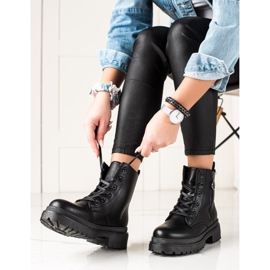 TRENDI Fekete csapdázók cipzárral 2