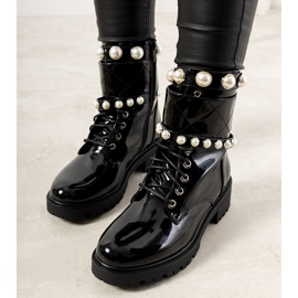 Fekete lakkozott női Corso cipő 1