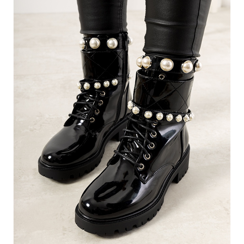 Fekete lakkozott női Corso cipő 1