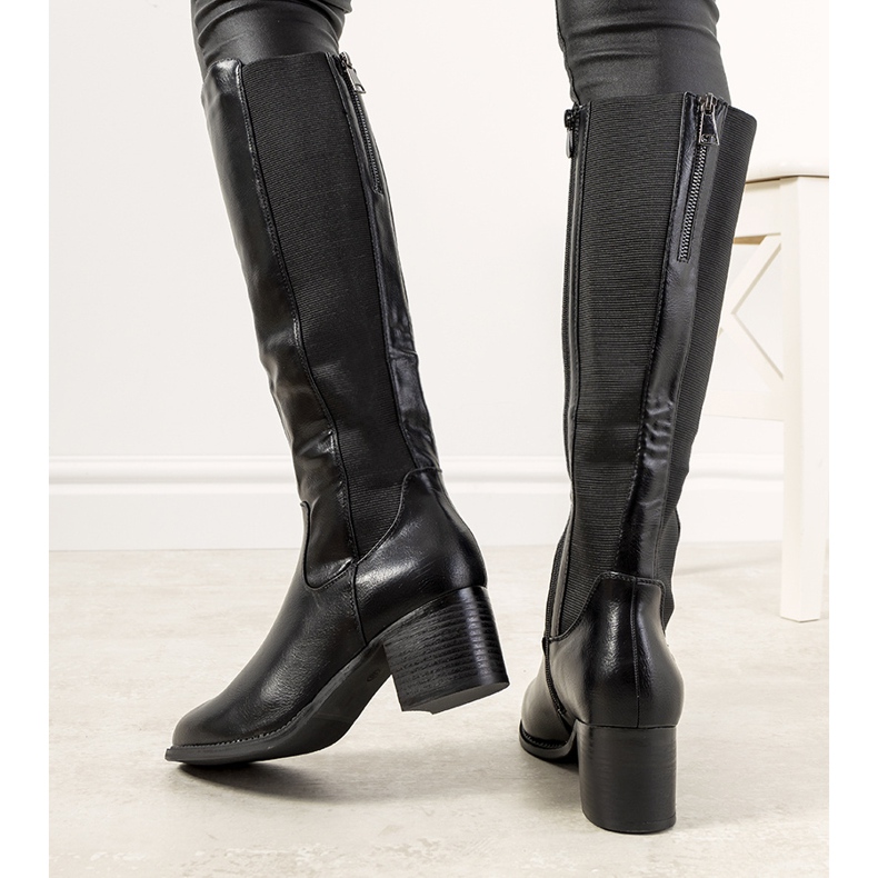 Fekete csizma a szigetelt Jurado oszlopon 1 Fekete csizma a szigetelt Jurado oszlopon 1