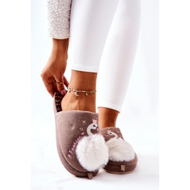 WJ1 Rey's Brown Swan meleg papucs barna 2