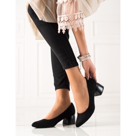 M.Daszyński Fekete pumpák alacsony sarkú cipőben 2