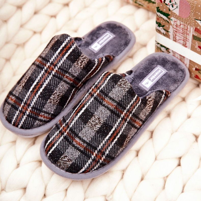 WJ1 Férfi meleg szürke kockás papucs Whisper barna 2 WJ1 Férfi meleg szürke kockás papucs Whisper barna 2